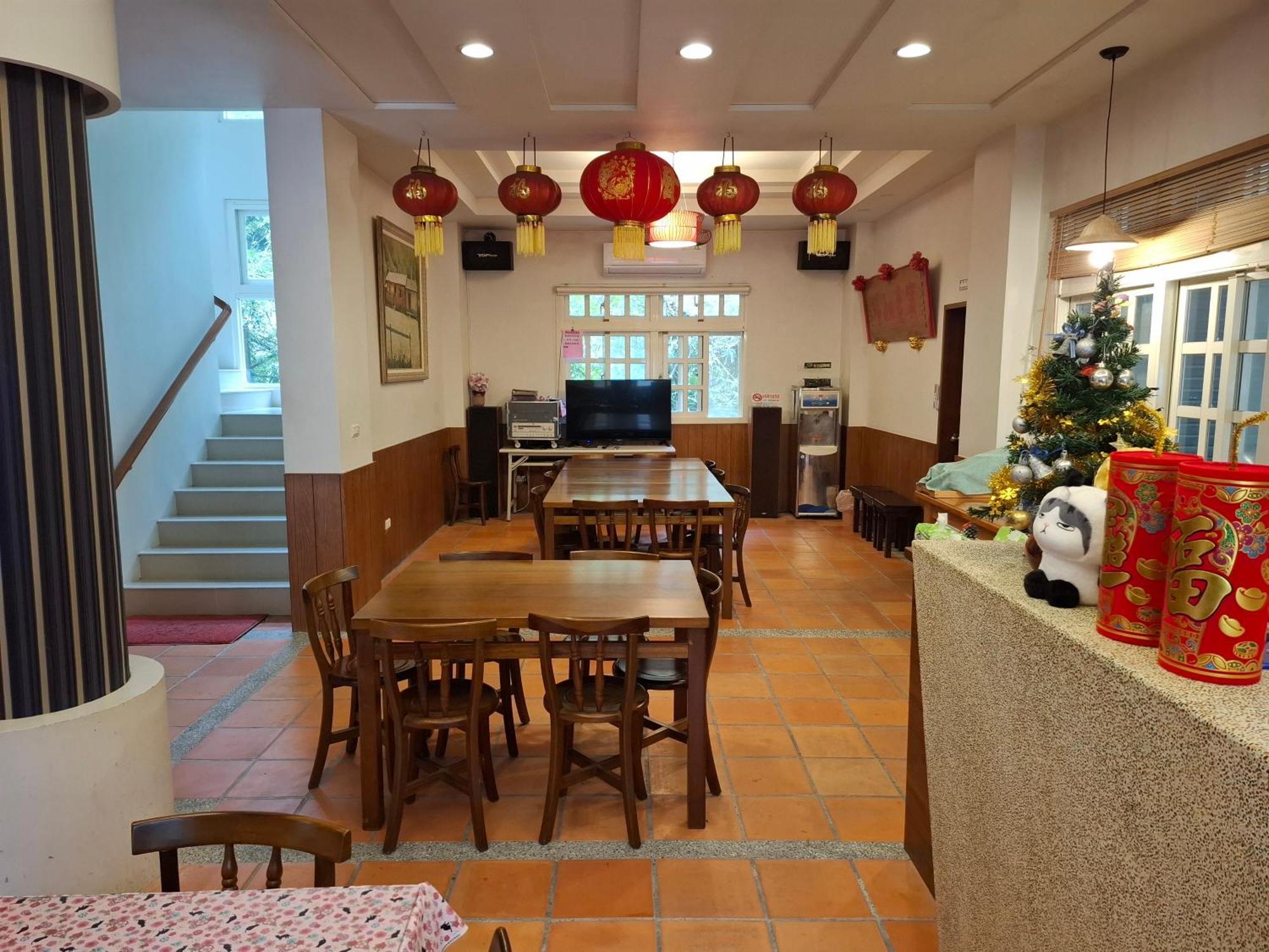 Left Bank Bnb 礁渓郷 エクステリア 写真